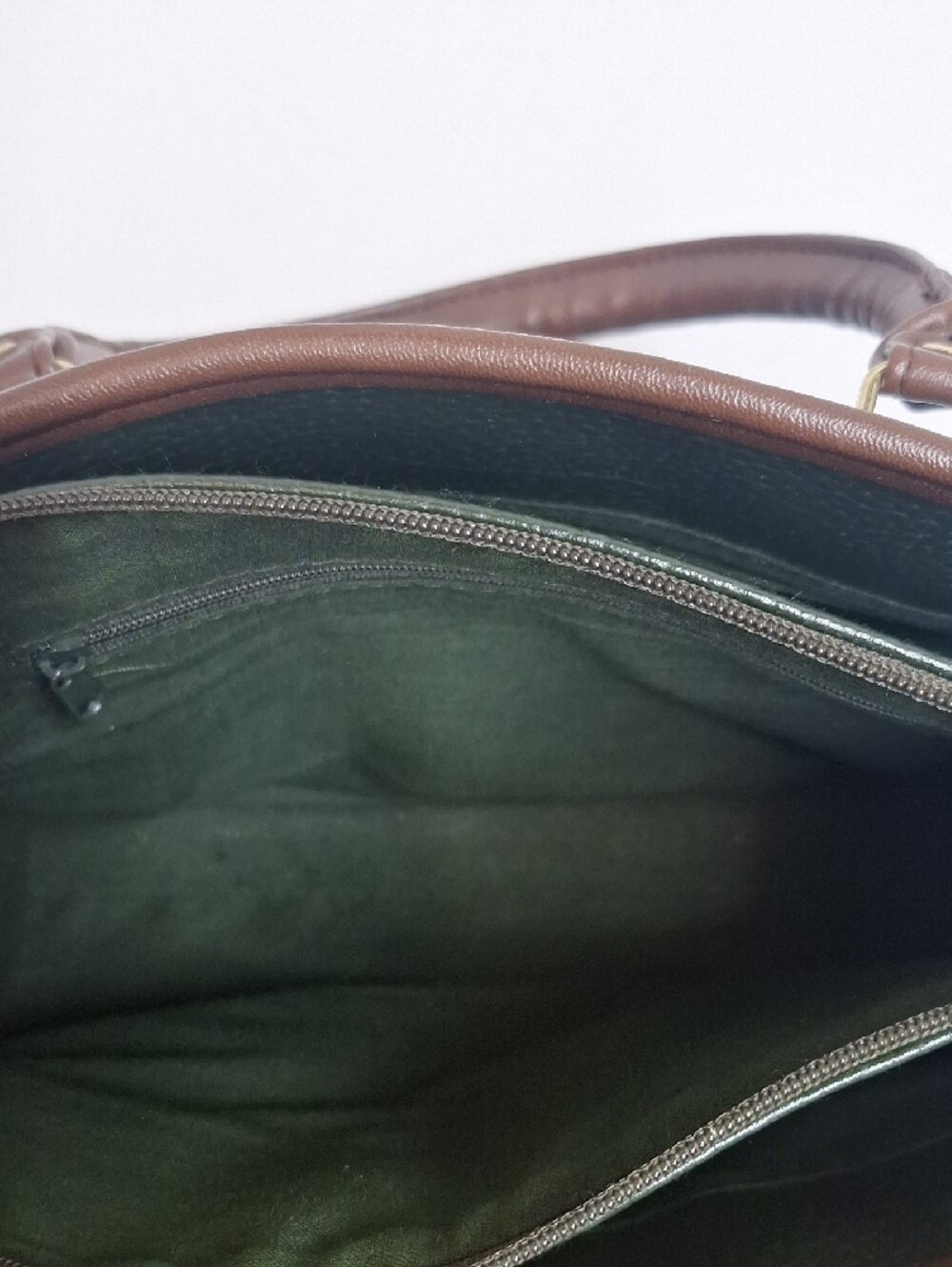 Classic Green and Brown Leather Satchel - Picture 6 of 8